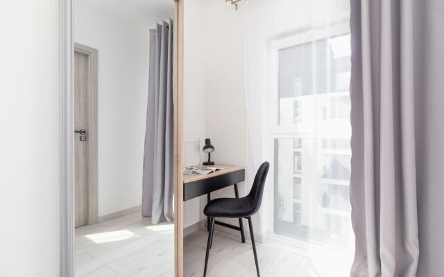 Expo Cracow Apartment by Renters