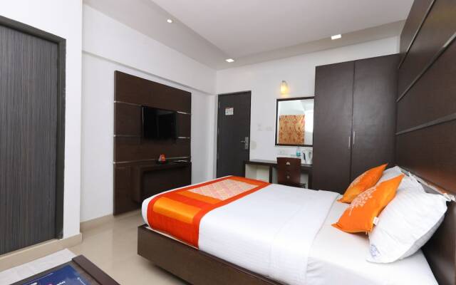 OYO 15714 Nachiappa Residency