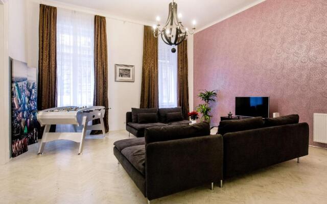 KZ5 Apartment in Kazinczy street