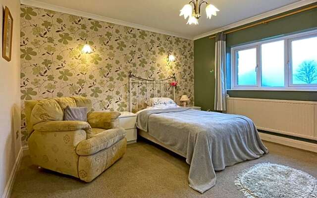 Maesyfelin Isaf B&B