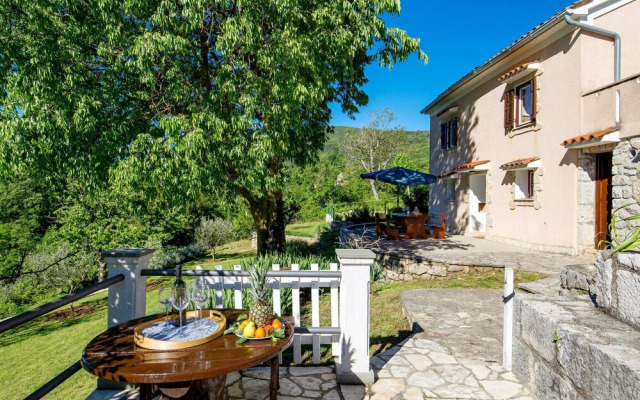 Stunning Home in Moscenice With Wifi and 2 Bedrooms