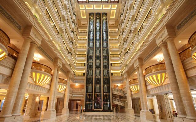 Orient MGM International Hotel