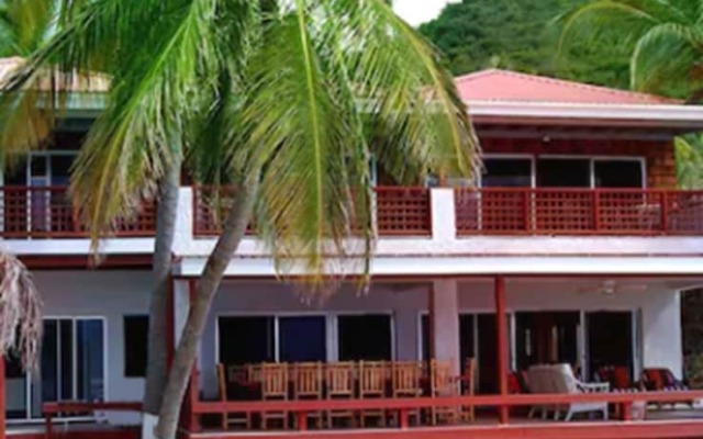 Fort Recovery Beachfront Villa & Suites Hotel