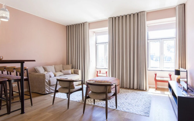 JOIVY Sublime 2BR Apt on Restauradores Sq., nearby Rossio Station