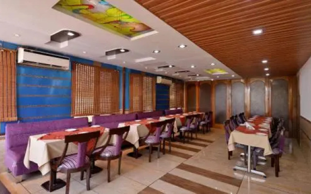 Hotel Sahil Palace