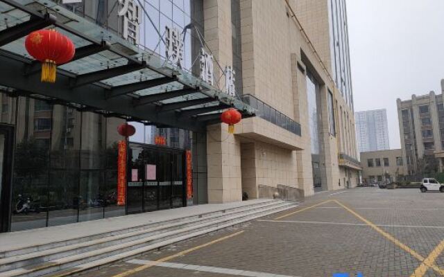 Zhihui Hotel (Zhengzhou Zhongzhou Avenue Sanquan Road)