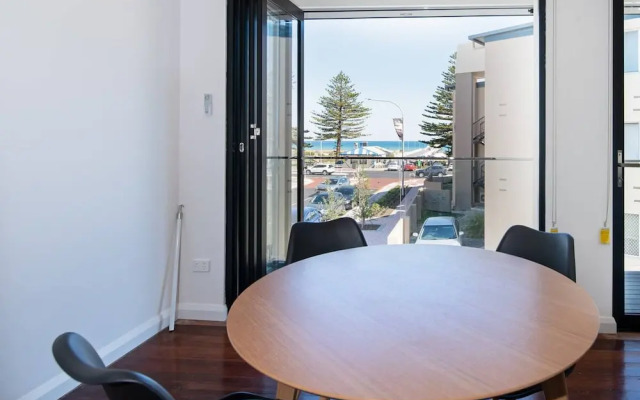 Largs Bay Oasis Jetty Views