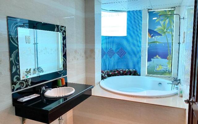 Ha Oanh 2 Hotel by ZUZU