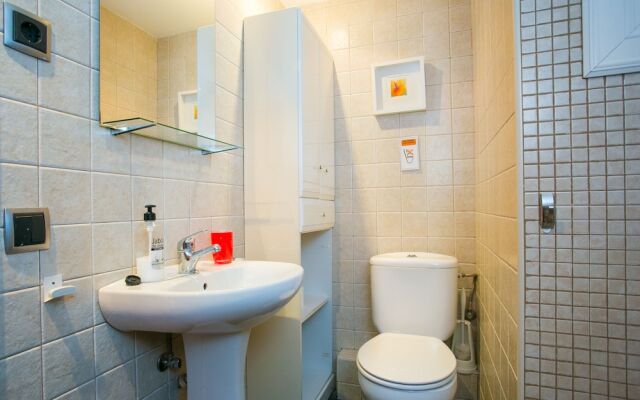 Modern Penthouse Near Sagrada Familia With Terrace