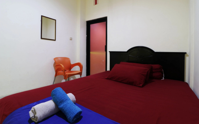 Penginapan Marsya Prima Syariah – Guest Rooms – Jakarta