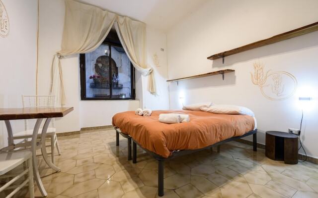 Via San Giovanni in Porta 34