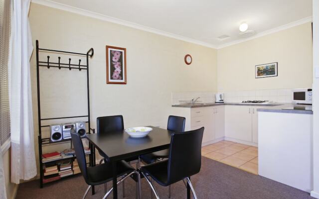Snowstream Riverside Apartments - Unit 2