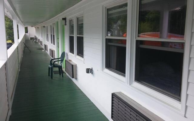 Clinton Motor Inn