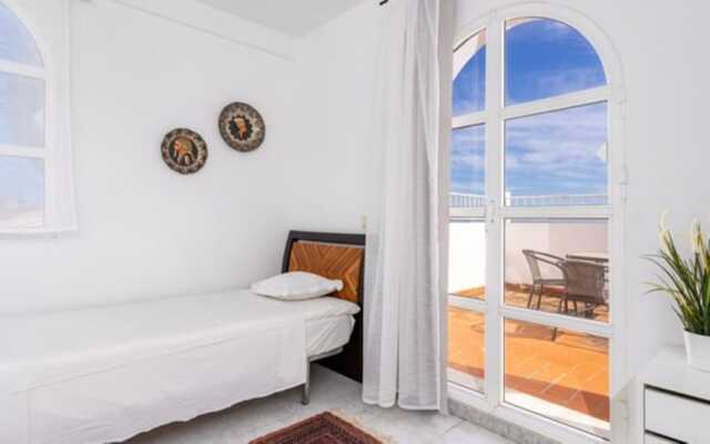 Villa - 4 Bedrooms with Pool, WiFi and Sea views - 107886