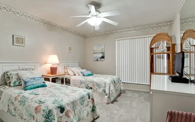 Runaway Bay 213