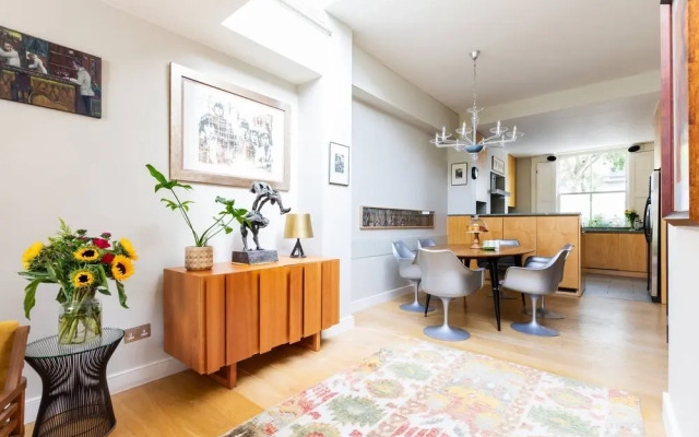 Willes Road II by Onefinestay