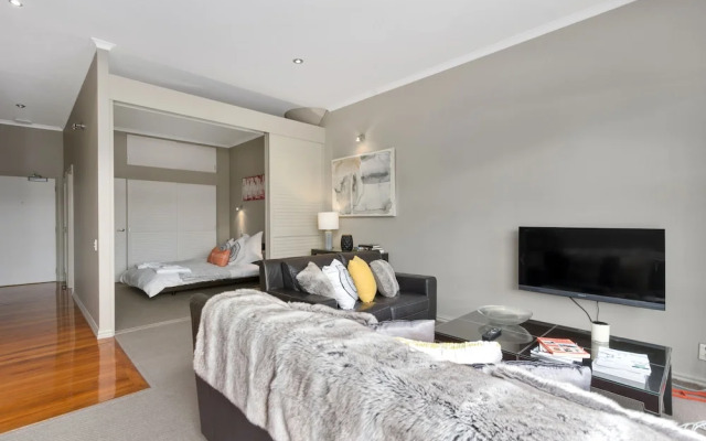 Perfect Location, Viaduct Harbour CBD