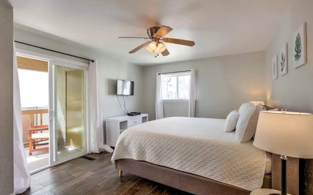 Bay Style 1 - 2 Br Condo