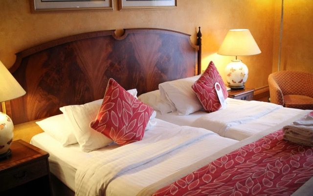 Blunsdon House Hotel