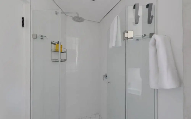 SIX ON N - Fluent Luxury Serviced Apartments