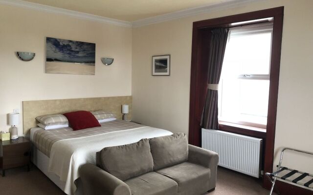 The Bowmore House Bed & Breakfast