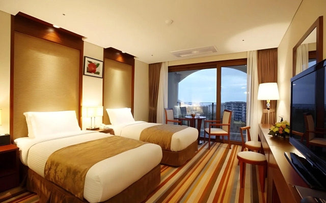 Raon Hotel & Resort