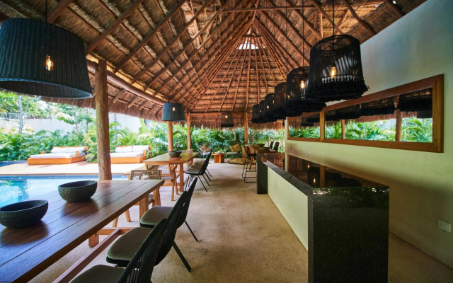 BV 230 Modern 2 BD Condo & private rooftop Jacuzzi