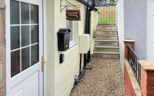 Dolphin Cottage