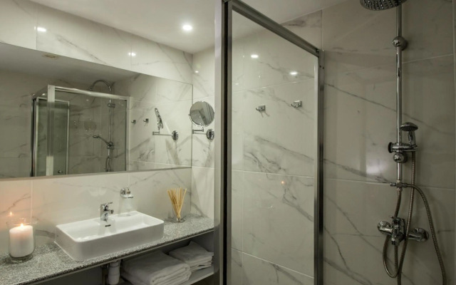 Art & Wine Boutique Hotel
