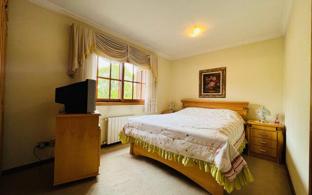 MRG- Colonial 2D - 200 mts da Rua Torta