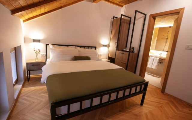 Grand Boutique Hotel