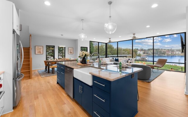 Blue Haven W/game Room, Hot Tub & Optional Boat Rental