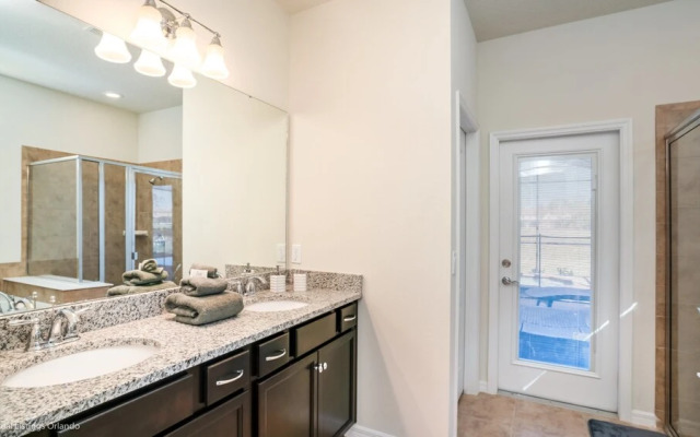 Windsor at Westside 8817