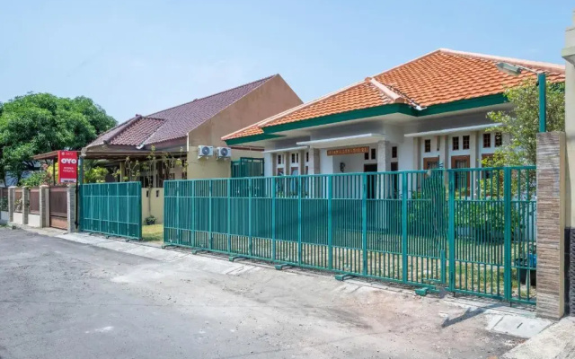 OYO 2072 Wisma Teratai