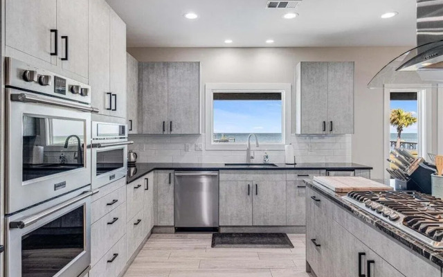 Tranquil Waters 8 Bedroom Home