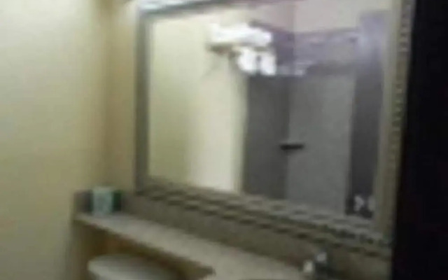 Interstate Inn Express