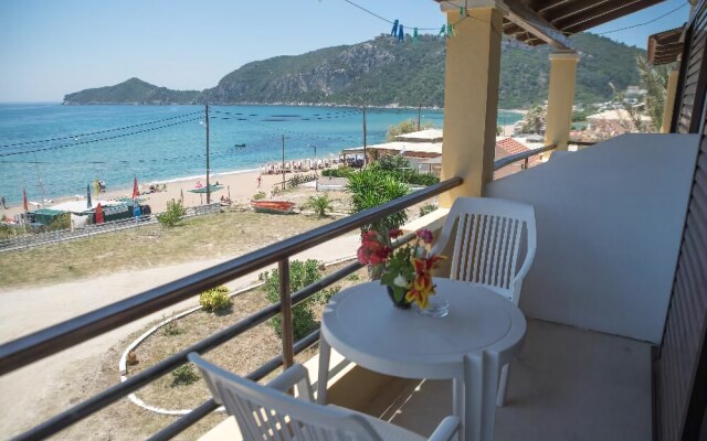 Holiday House Skaros in Honigtal, Agios Georgios North, Pagon