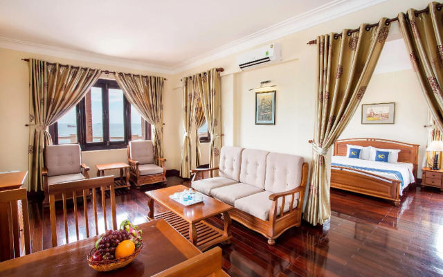 Beachfront Hotel
