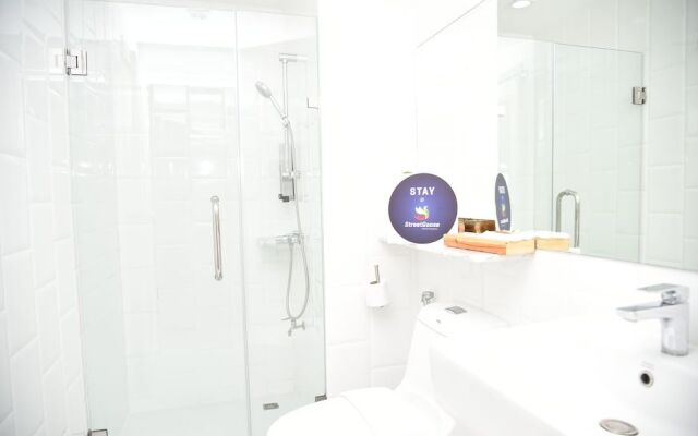 Stay at Streetgoose Huay Kaew