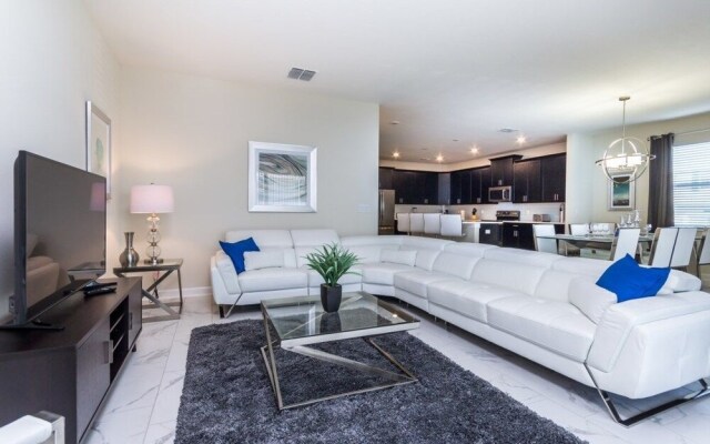 Amazing House! - Champions Gate -1561TL