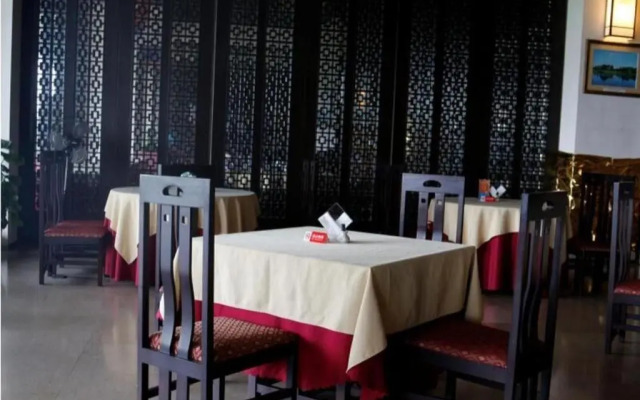 Zhuhai Jinwan Golf Hotel (Jinwan Huafa Shangdu Branch)