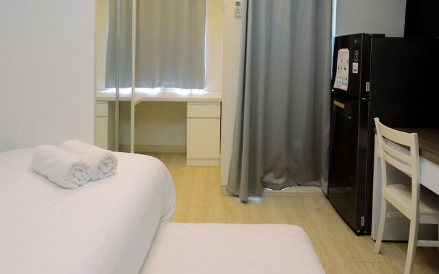 Modern and Full Parquette @ Studio Springlake Summarecon Apartment