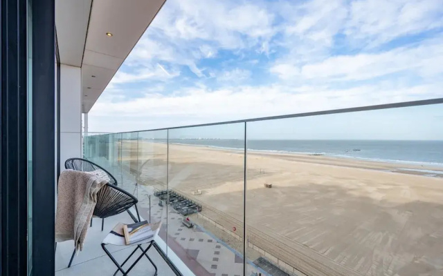 Apartment in Knokke With Stunning Sea Views