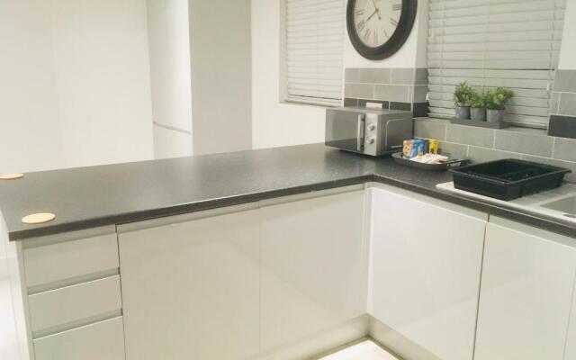 Huntingdon Apartment