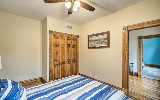 < 1 Mi to Downtown: Historic Dubuque Gem!