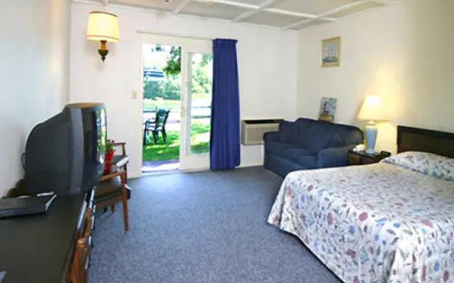 Green Harbor Waterfront Lodging