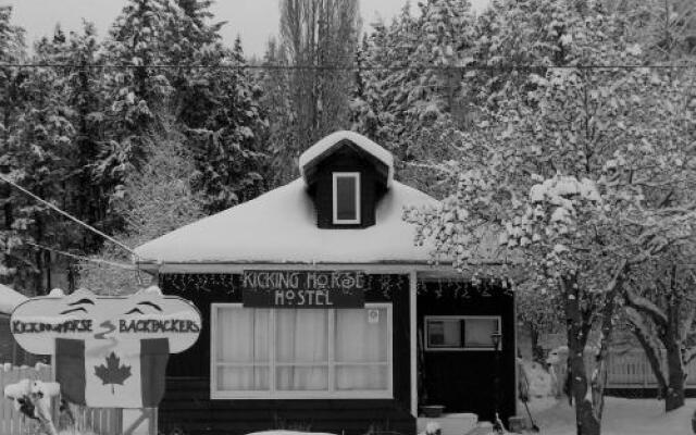 Kicking Horse Hostel