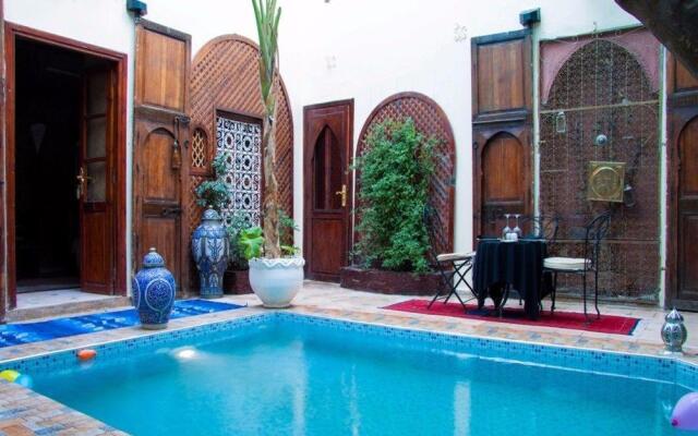 Le Feng Shui Pool and Spa
