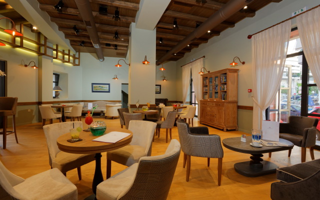 Ionia Suites