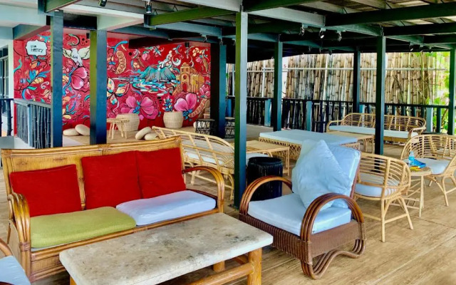 The Henry Resort Taramindu Laiya